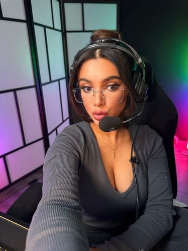 Julia Bayonetta OnlyFans free 18